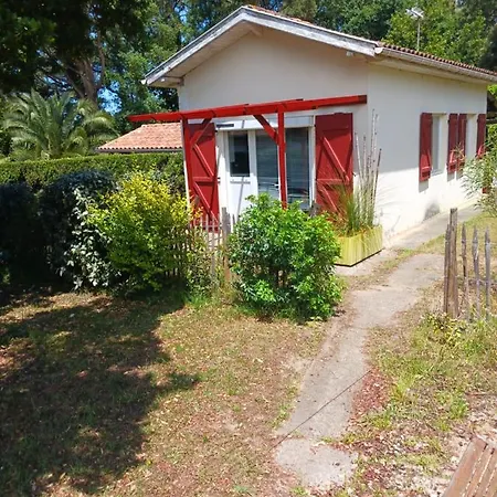 Holiday home Maisonnette Proche De La